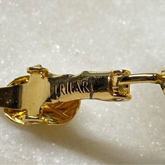 Signed Trifari Jewel-Toned Glass Bead Clip Earrings - Picture 11 of 12